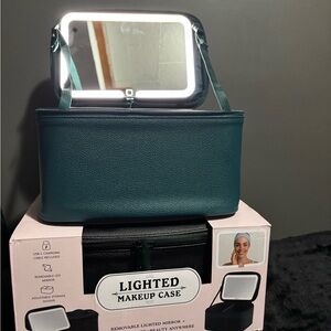 Teal Lighted Makeup Case